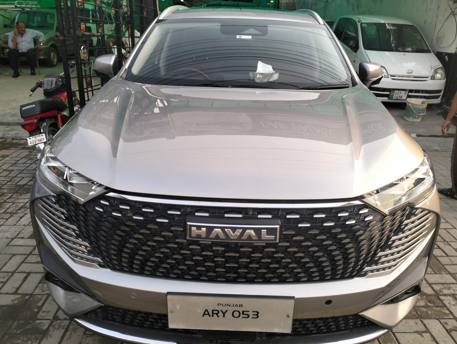 Haval H6 HEV 2024 in silver, Lahore
